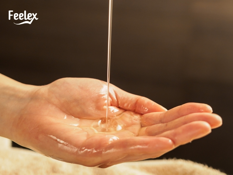 Dầu Oliu Massage toàn thân: Lợi ích và Cách sử dụng Hiệu Quả Sử dụng dầu massage body Feelex với liều lượng phù hợp