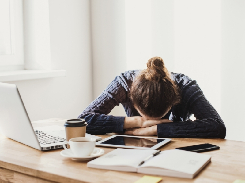 Đừng Để Thay Đổi Nội Tiết Tố Đánh Gục Bạn: Những Tác Hại Khôn Lường Giải pháp điều chỉnh để cân bằng nội tiết tố