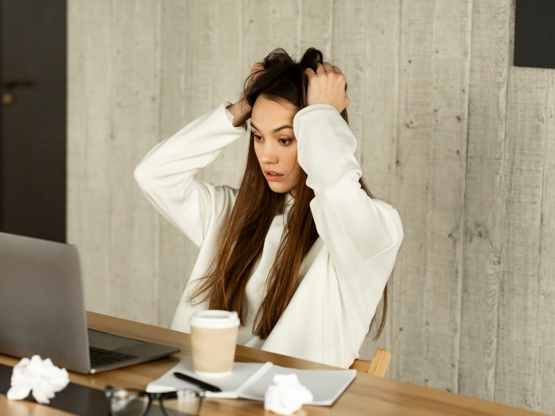 Đừng Để Thay Đổi Nội Tiết Tố Đánh Gục Bạn: Những Tác Hại Khôn Lường Các giai đoạn cơ thể thay đổi nội tiết tố