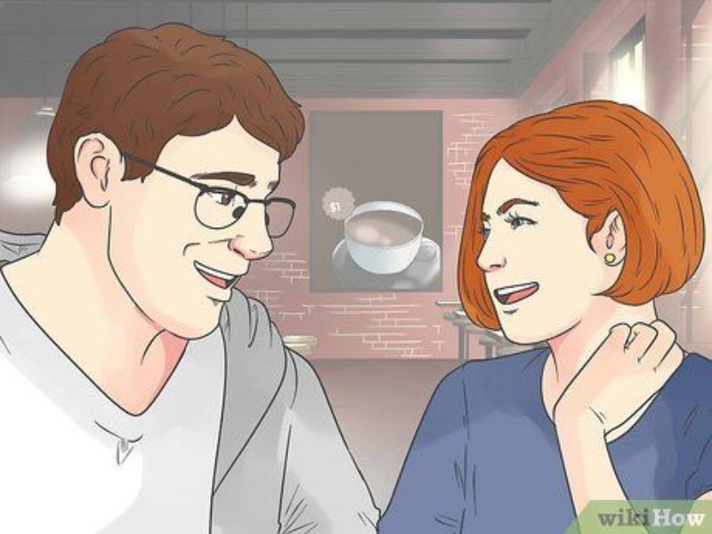8 Dấu Hiệu Người Đàn Ông Lớn Tuổi Thích Bạn – Nhận Biết Ngay Chia sẻ về cuộc sống và quá khứ của anh ấy
