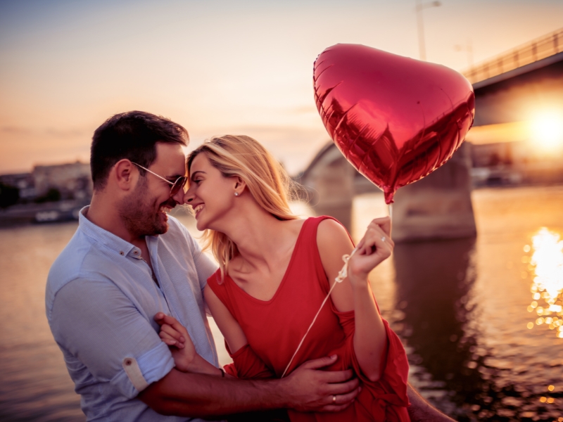 Tỏ tình nên tặng gì để lãng mạn