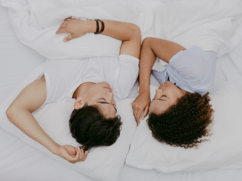 Sex Nhiều Có Hại Cho Sức Khỏe Không? Tìm Hiểu Ngay! Thẳng thắn trao đổi với đối tác để tìm ra tần suất quan hệ phù hợp