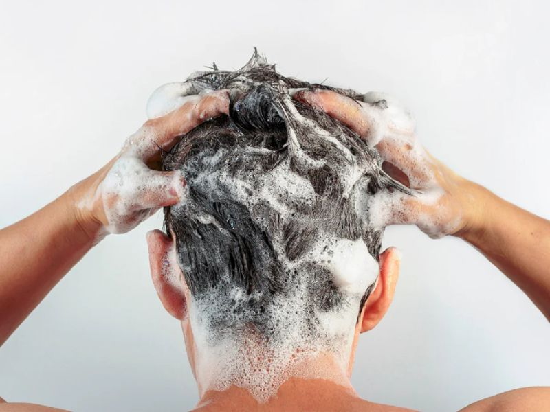 Dầu Gội Nam Cho Da Đầu Nhờn: 5 Bí Quyết Hết Bết Dính! Dầu Gội Nam Cho Da Đầu Nhờn