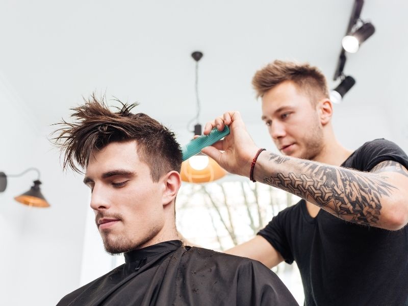 Cách Gội Đầu Lâu Bết: 5 Bước Giữ Tóc Sạch, Thơm Lâu Cho Nam Giới Lau và sấy tóc cẩn thận tránh làm mất độ ẩm vốn có