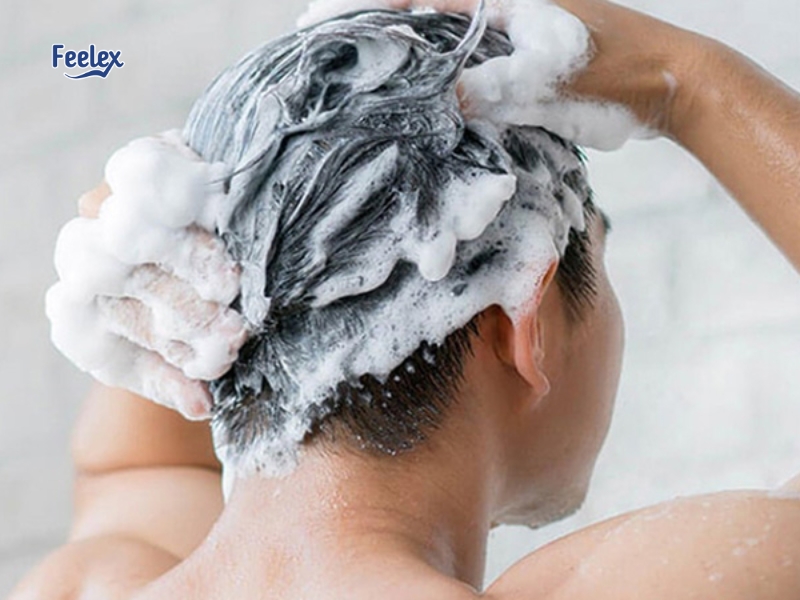 5 Sự Thật Về Việc Sữa Tắm Có Gội Đầu Được Không – Cảnh Báo & Gợi Ý Hay Cho Nam Giới sua-tam-co-goi-dau-duoc-khong-anh