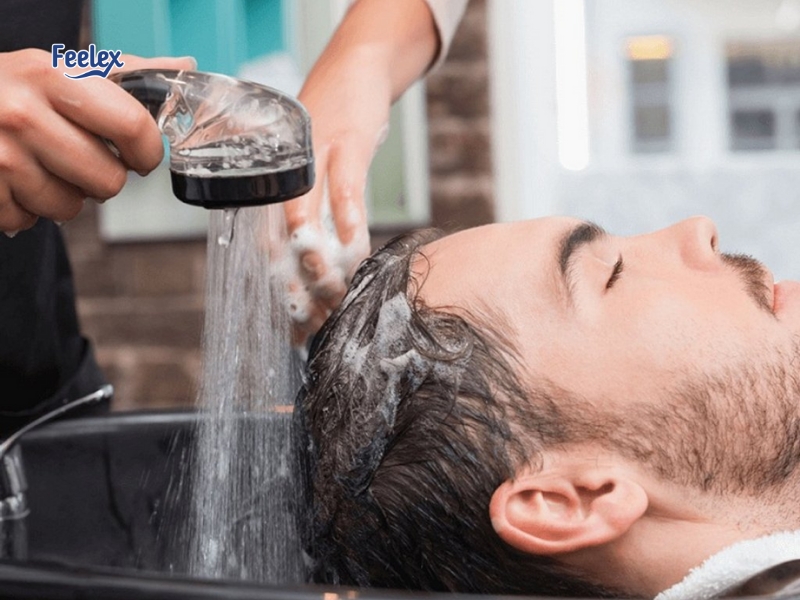 5 Sự Thật Về Việc Sữa Tắm Có Gội Đầu Được Không – Cảnh Báo & Gợi Ý Hay Cho Nam Giới vi-sao-khong-nen-tuy-tien-dung-sua-tam-de-goi-dau